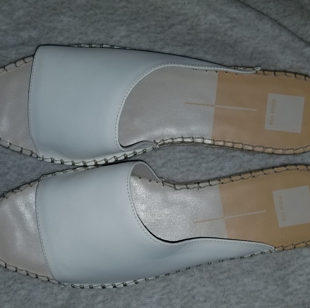 NIB Dolce Vita white Banji flats size 11